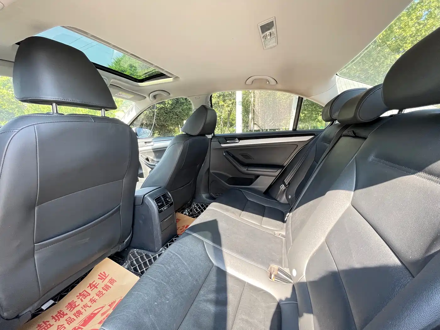 Volkswagen Sagitar 2018 1.6L Automatic Comfort фото 9