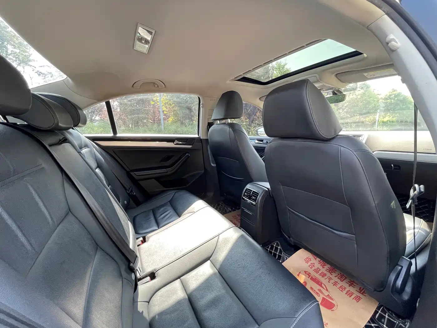 Volkswagen Sagitar 2018 1.6L Automatic Comfort фото 11