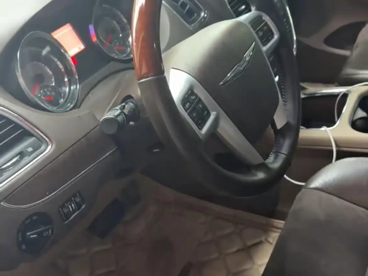 Chrysler Grand Voyager (Import) 2014 2013 3.6L Luxury Edition
