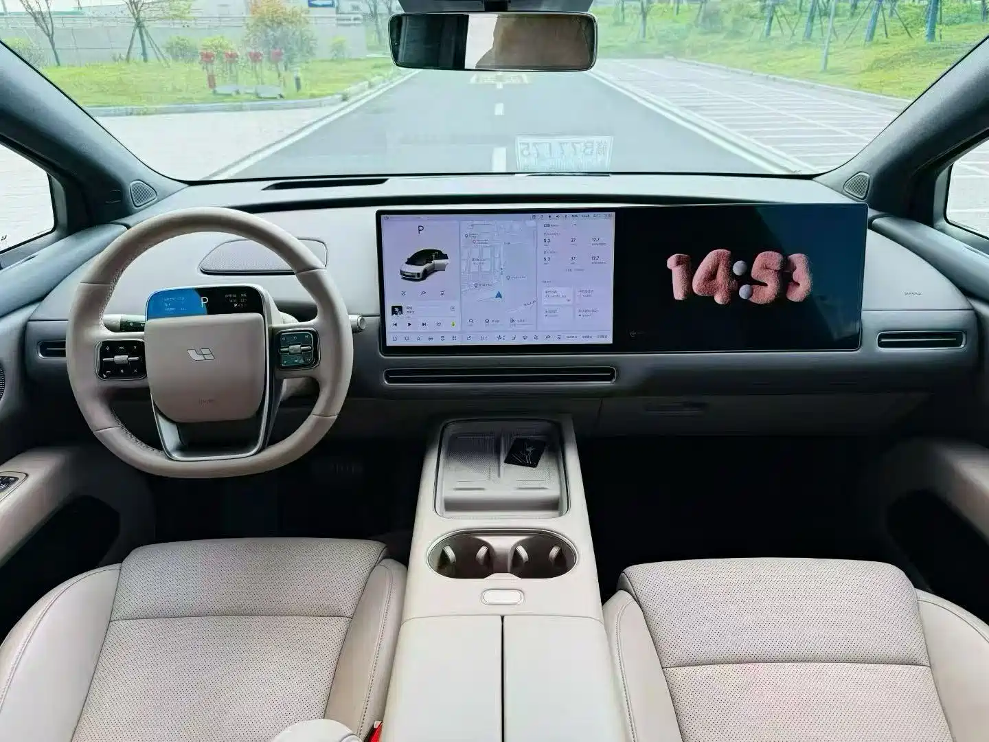 Photo 5 - Li Auto i6