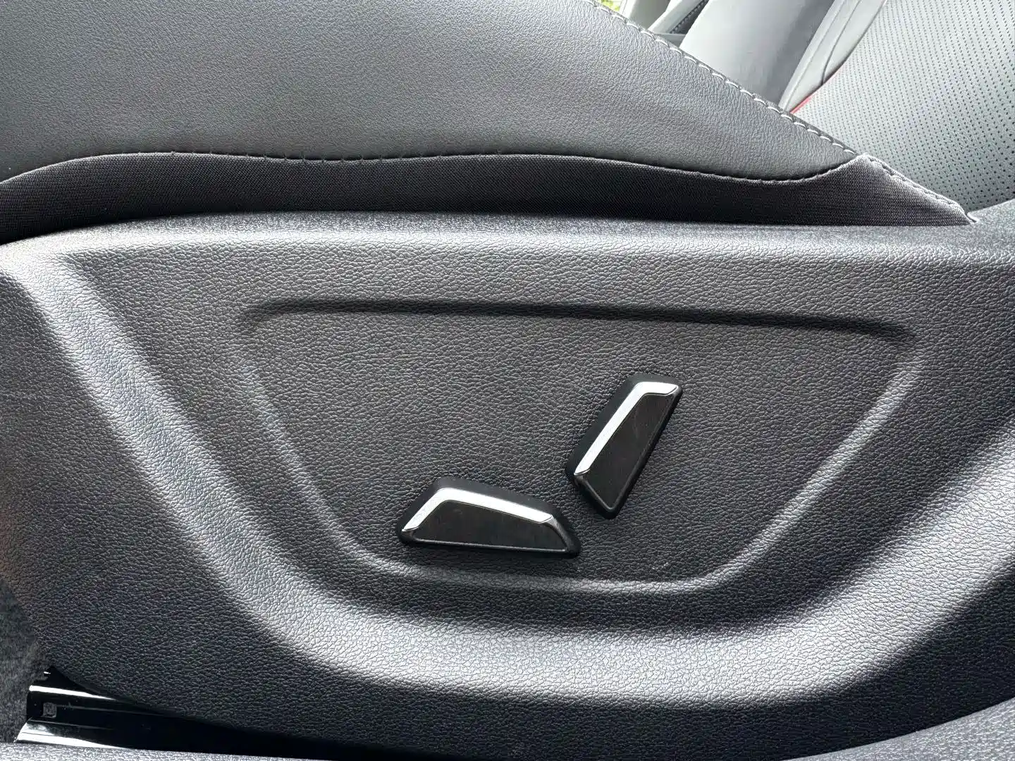 Photo 6 - Geely Binrui