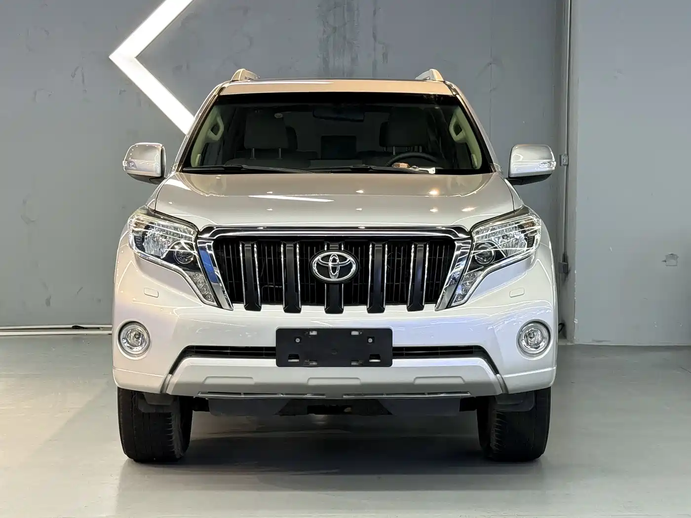 Toyota Prado 2016 2.7L Auto Luxury Edition фото 2