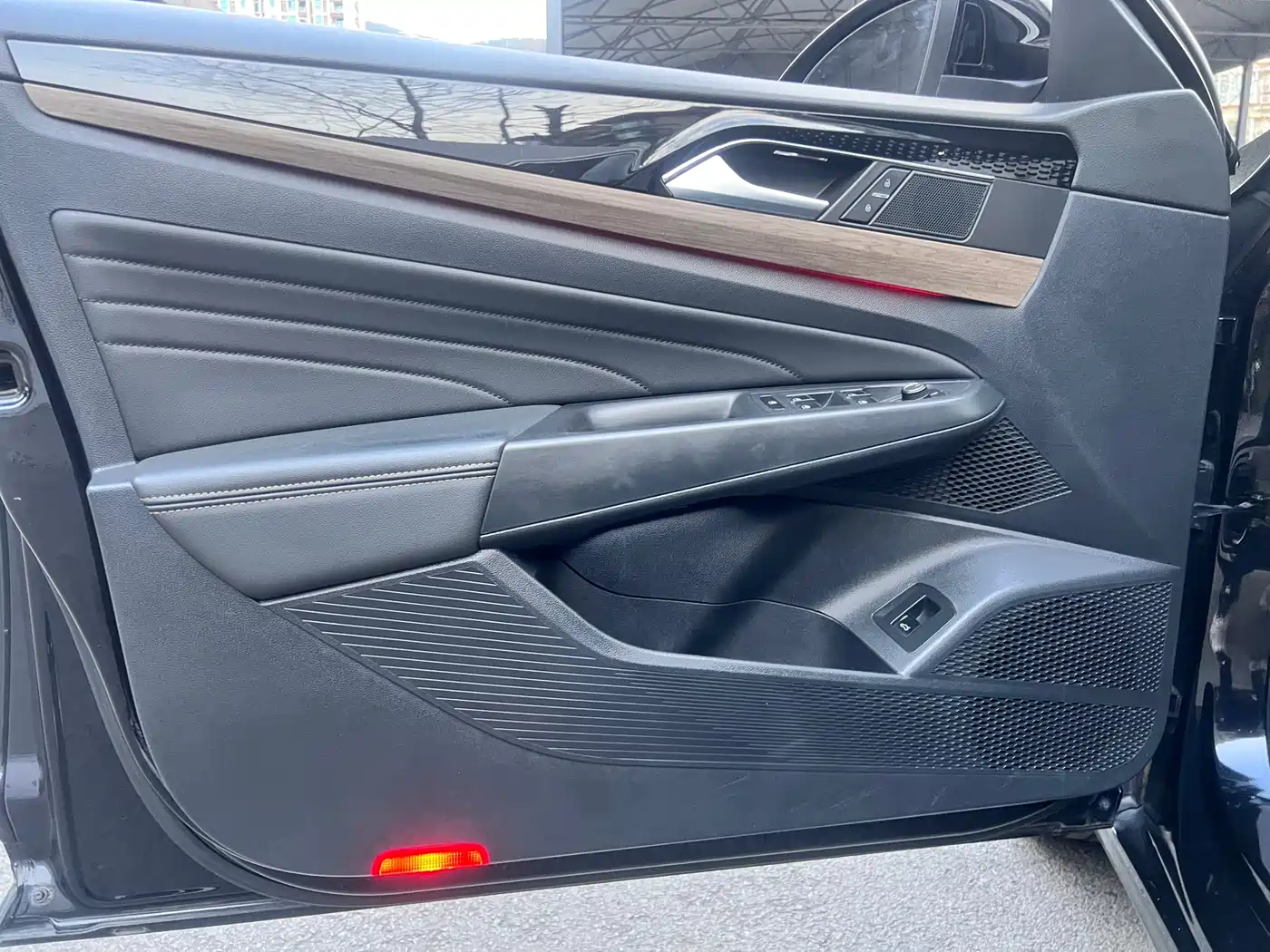 Volkswagen Passat 2019 330TSI Luxury Edition China VI фото 6