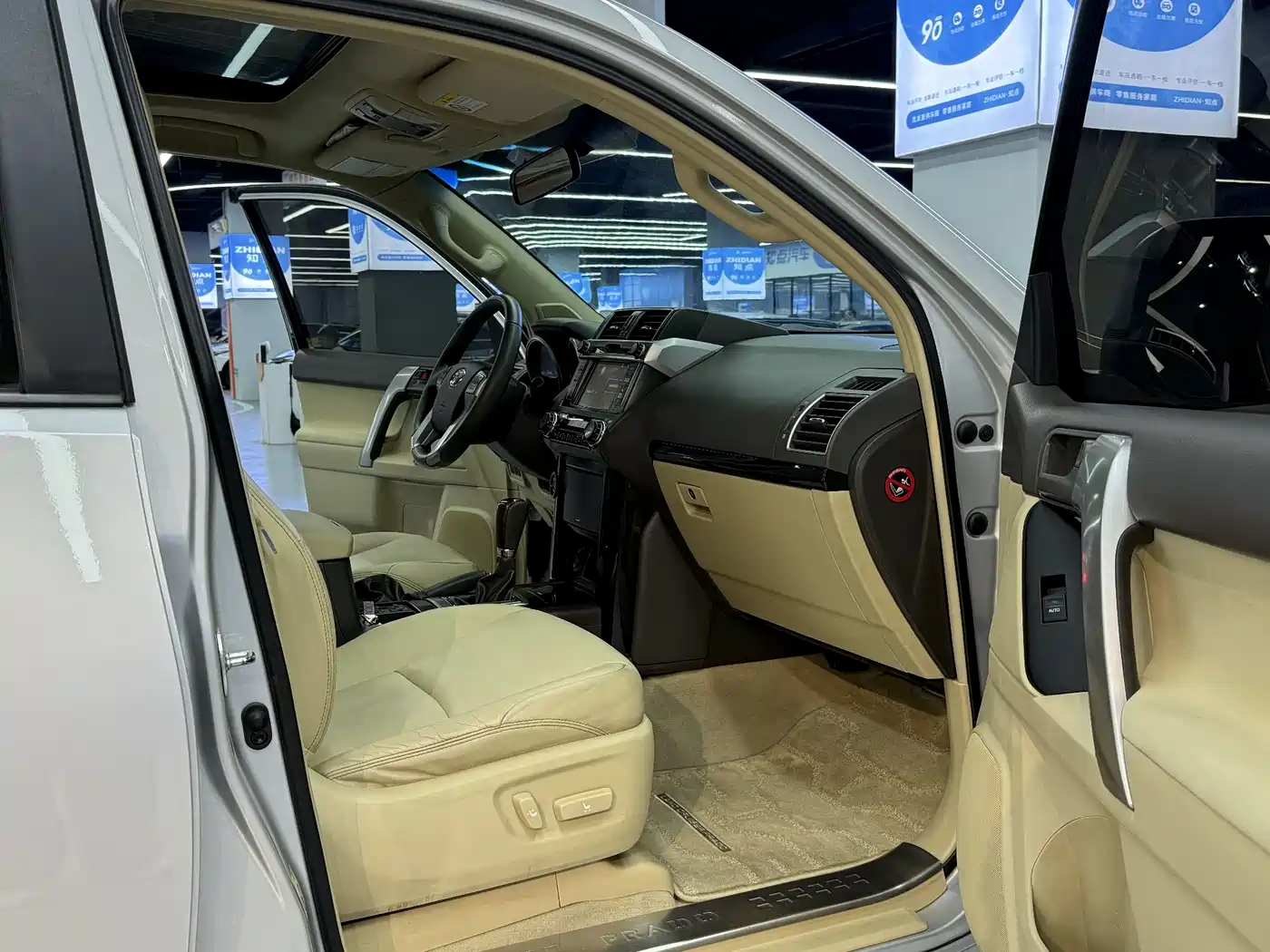 Toyota Prado 2016 2.7L Auto Luxury Edition фото 13