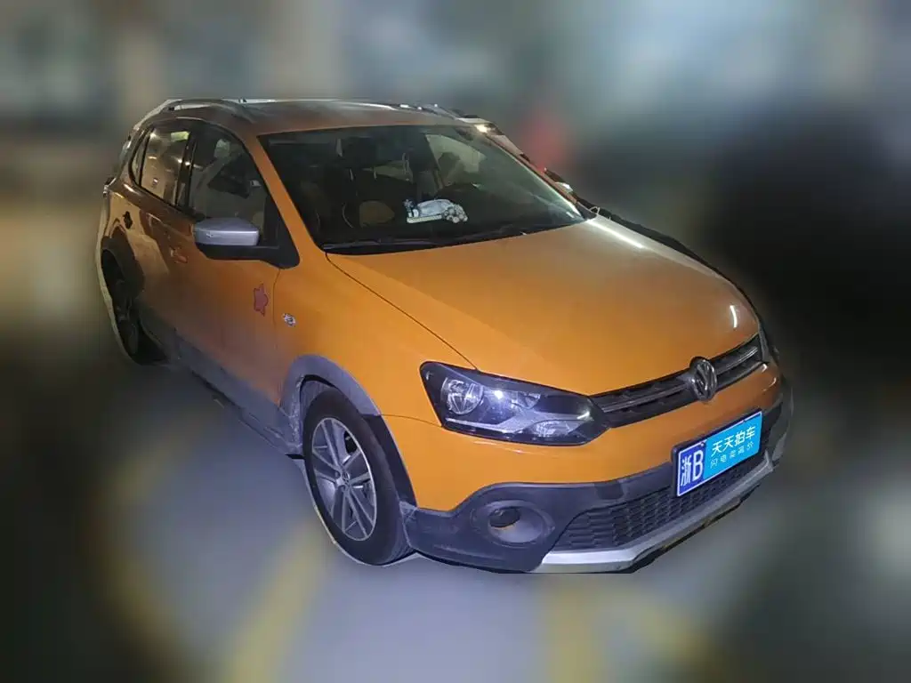 Volkswagen Polo 2014 2012 1.6L Cross Polo AT