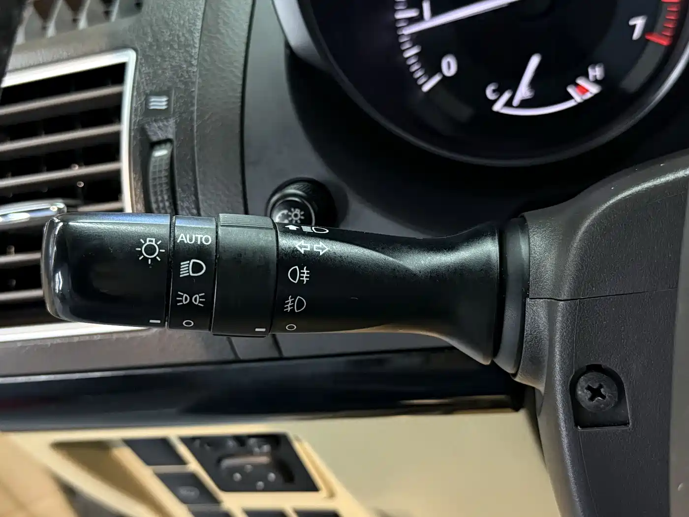 Toyota Prado 2016 2.7L Auto Luxury Edition фото 19