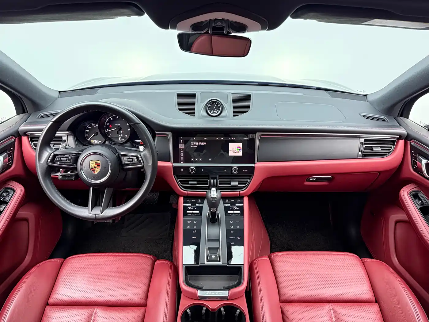 Porsche Macan 2023 Macan 2.0T фото 4