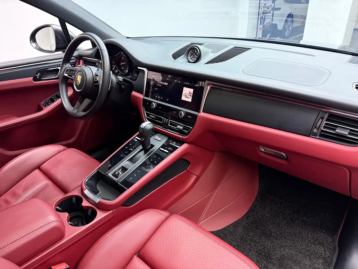 Porsche Macan 2023 Macan 2.0T фото 5