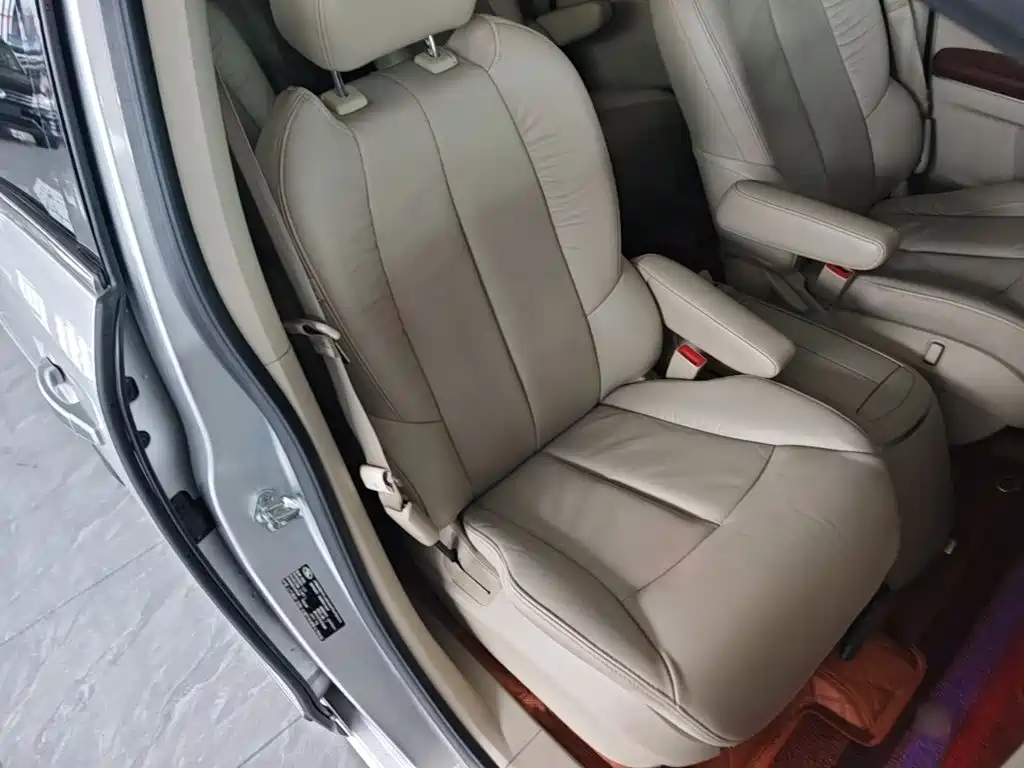 Фото 25 - Buick GL8