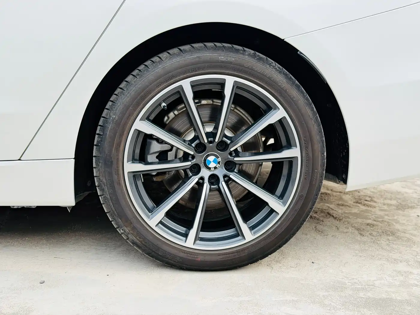 BMW 6 Series GT 2019 630i Luxury Design Package фото 15