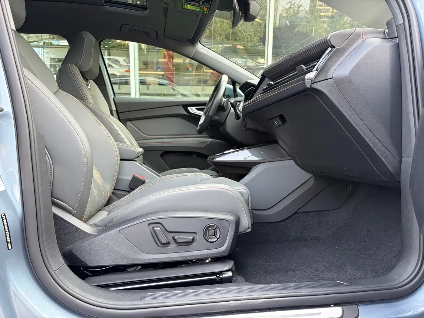 Audi Q4 e-tron 2024 40 e-tron Creation Edition фото 9