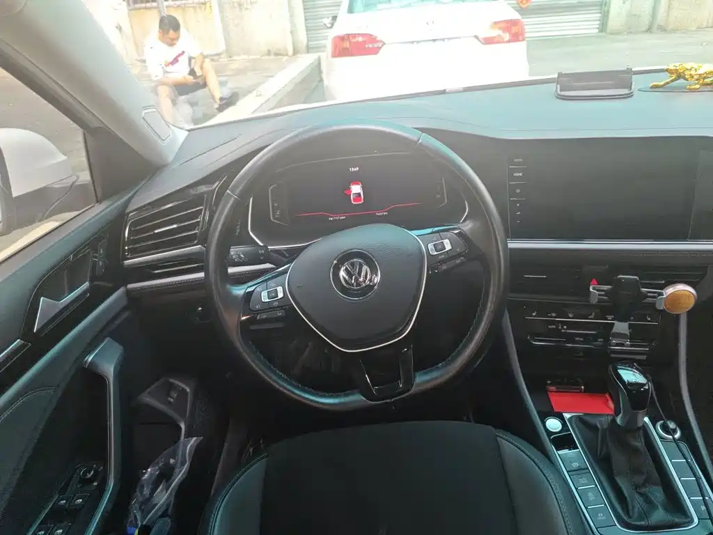 Photo 6 - Volkswagen Sagitar