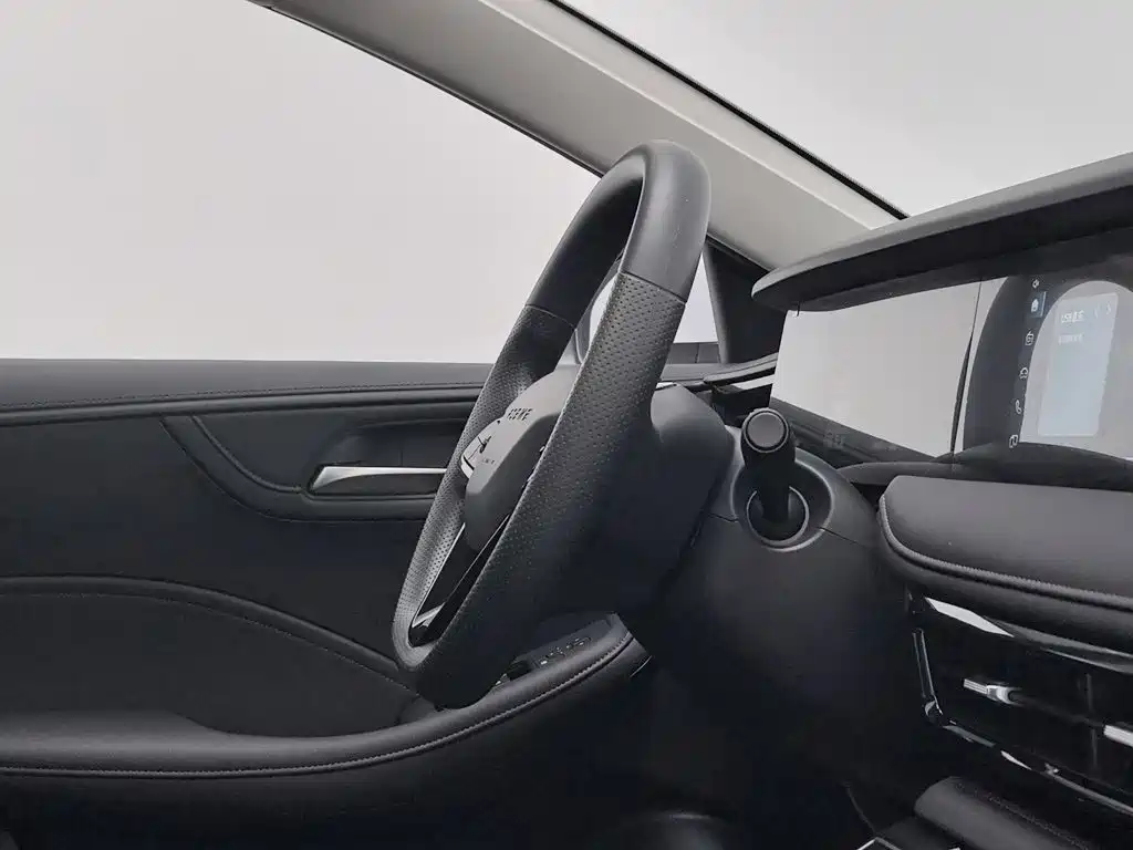 Roewe i5 2025 2026 1.5L CVT Luxury