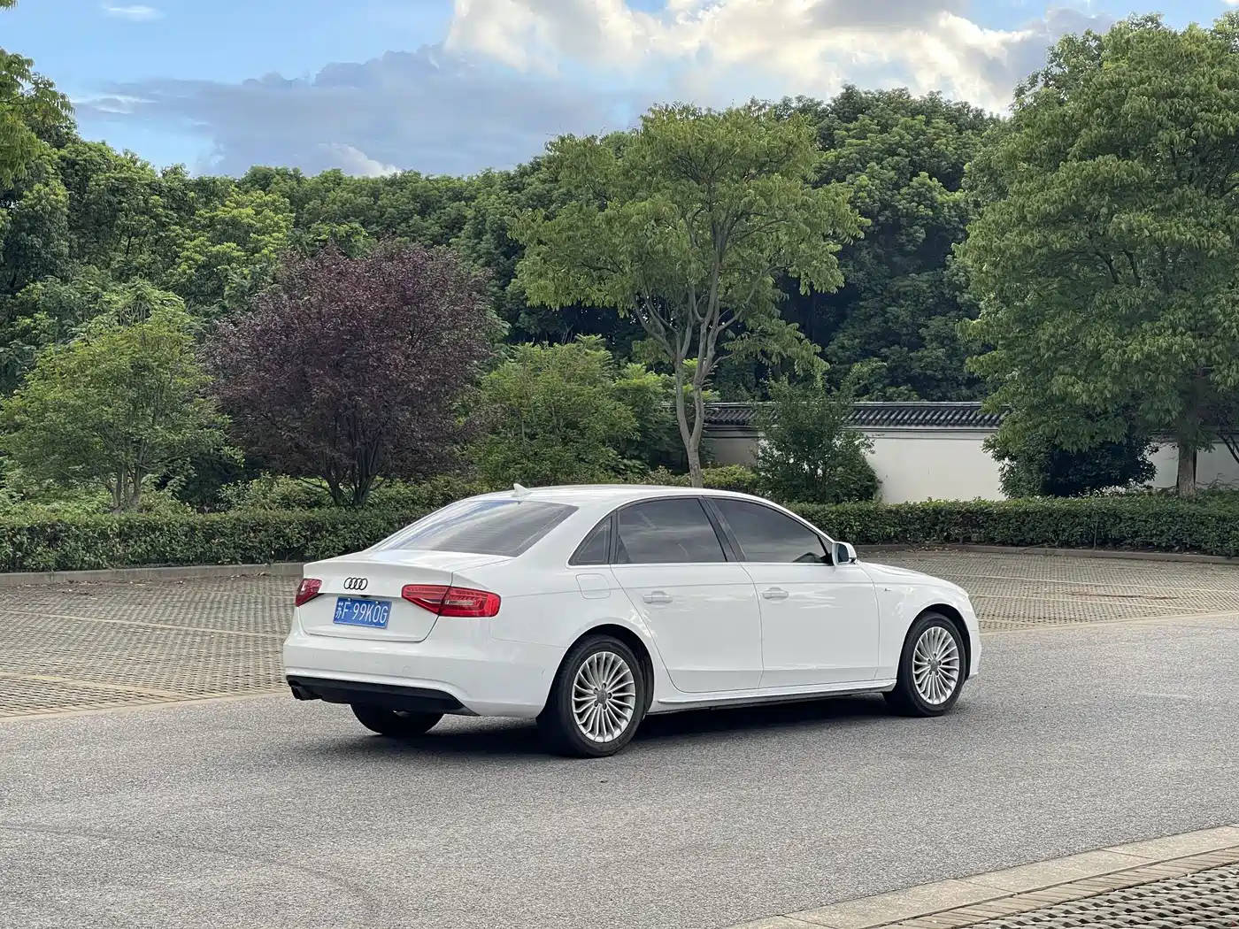 Фото 7 - Audi A4L