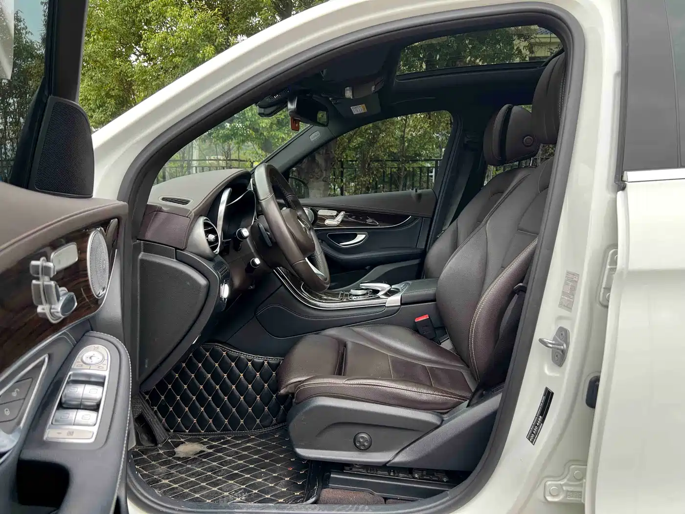Mercedes-Benz GLC 2018 GLC 260 4MATIC Dynamic фото 4