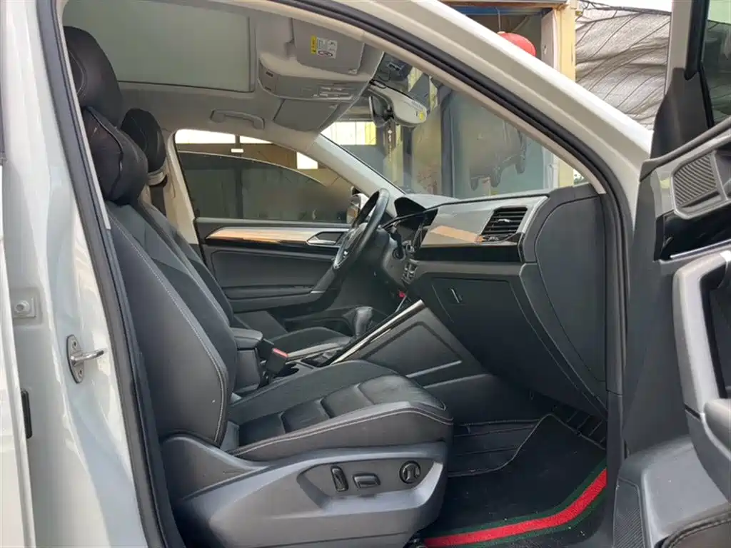 Volkswagen Tayron 2020 330TSI 2WD Luxury Smart Edition фото 9