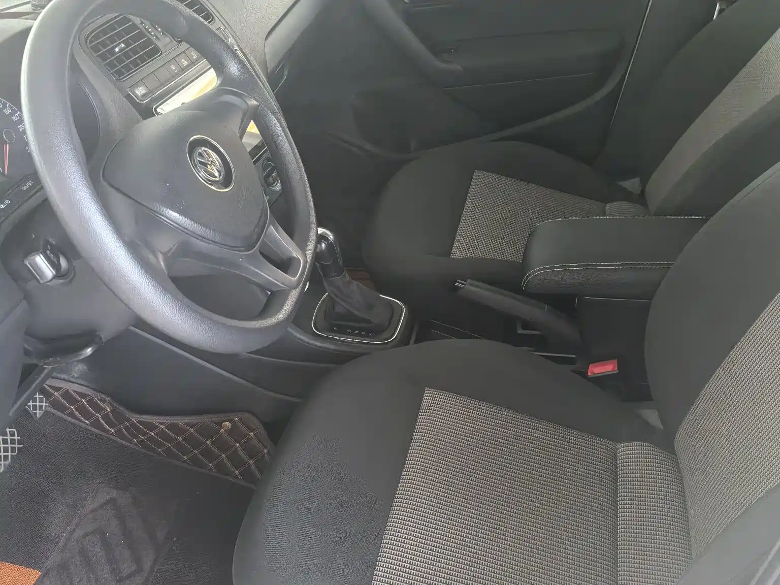 Фото 4 - Volkswagen Polo