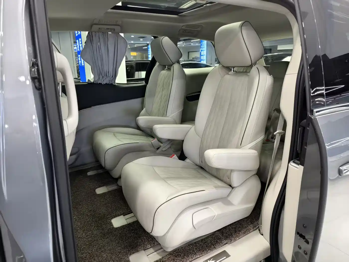 Buick GL8 2021 Land Business Class 652T Premium фото 6