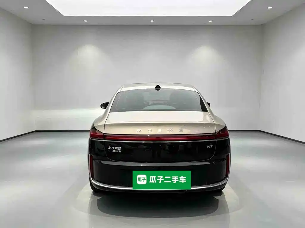 Roewe M7 DMH 2025 2025 Base