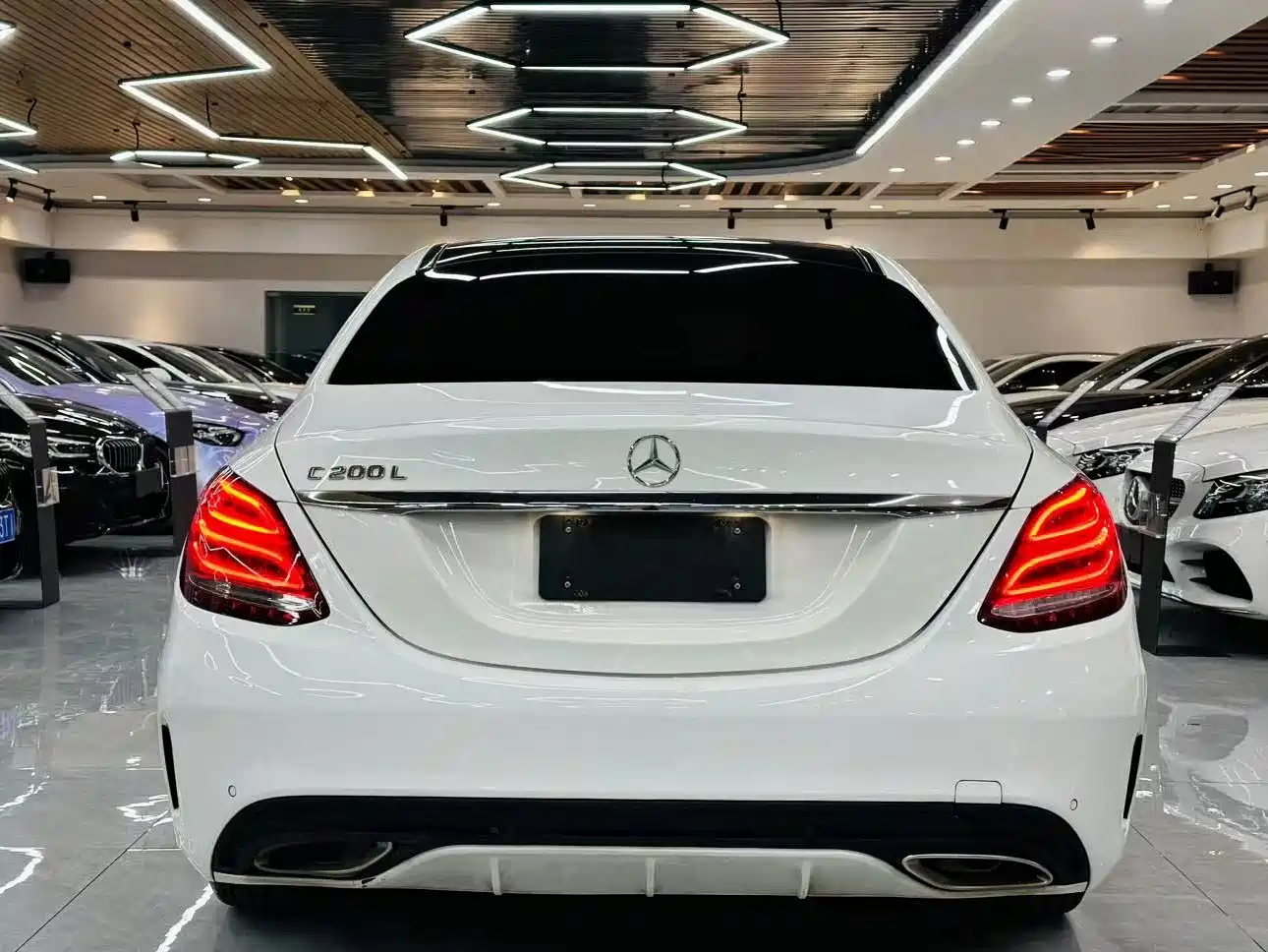 Фото 13 - Mercedes-Benz C-Class