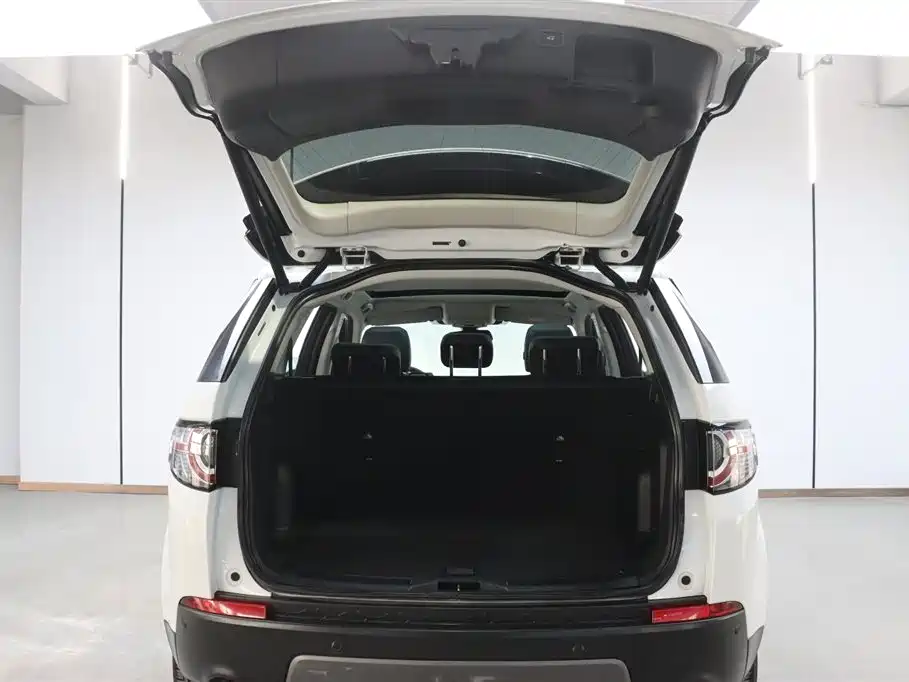 Land Rover Discovery Sport 2019 240PS SE Edition China VI фото 29