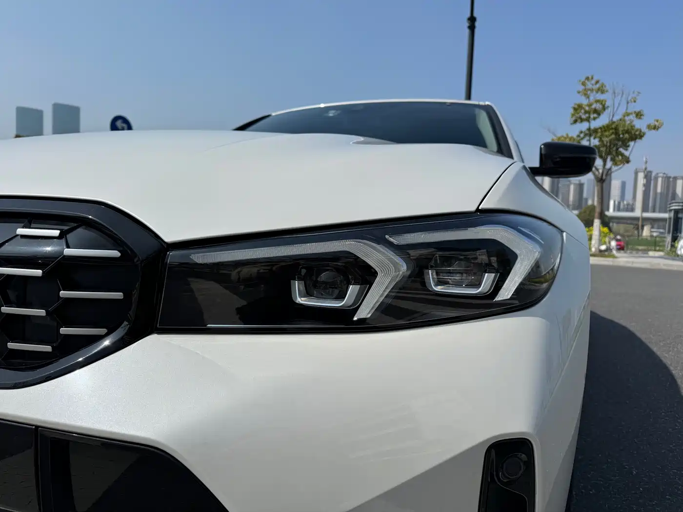 BMW 3 Series 2023 325Li M Sport Black Night Package фото 22