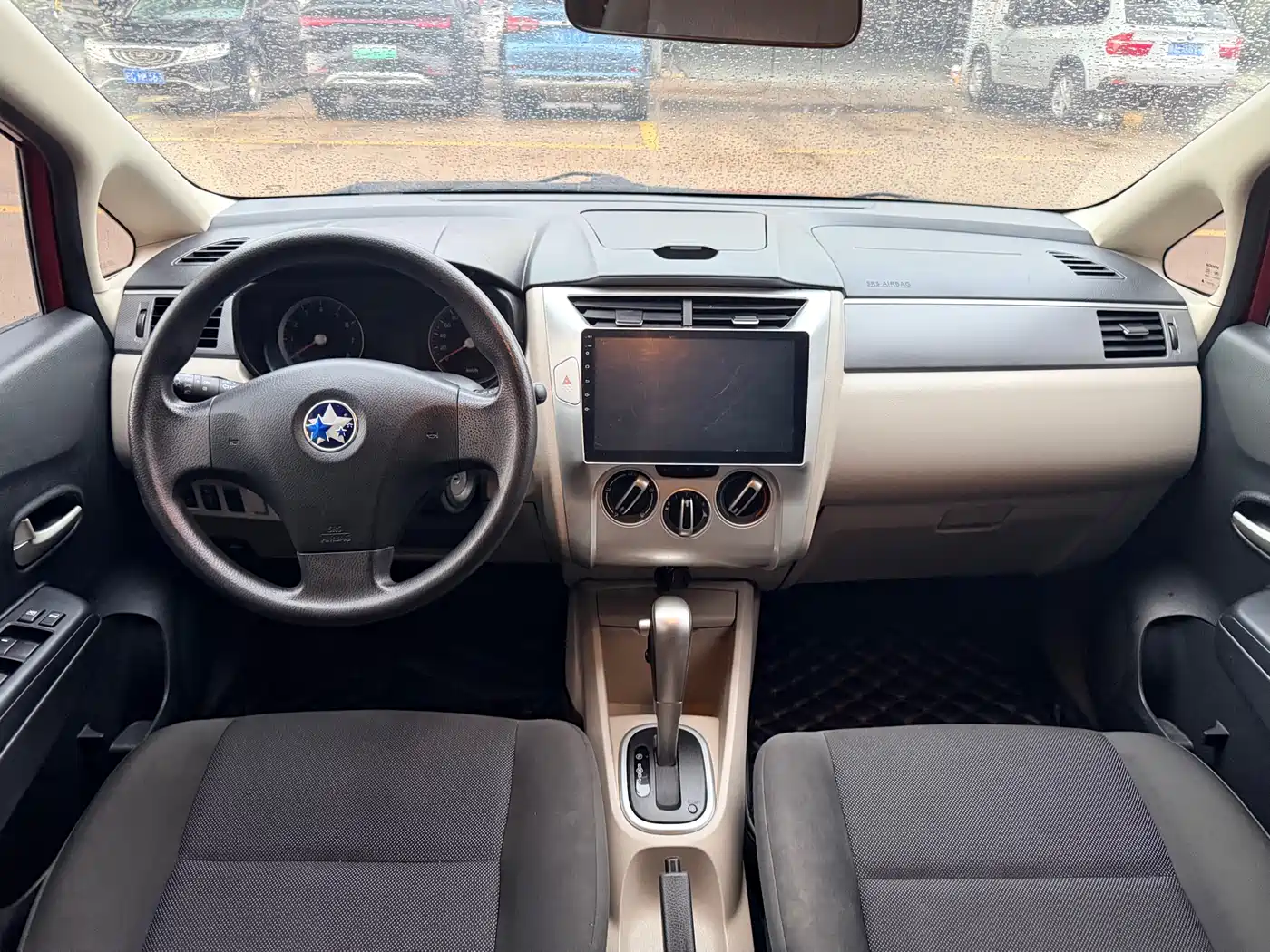 Venucia R50 2017 2016 Model 1.6L Automatic Elite Edition