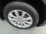 Photo 5 - Cadillac XT4