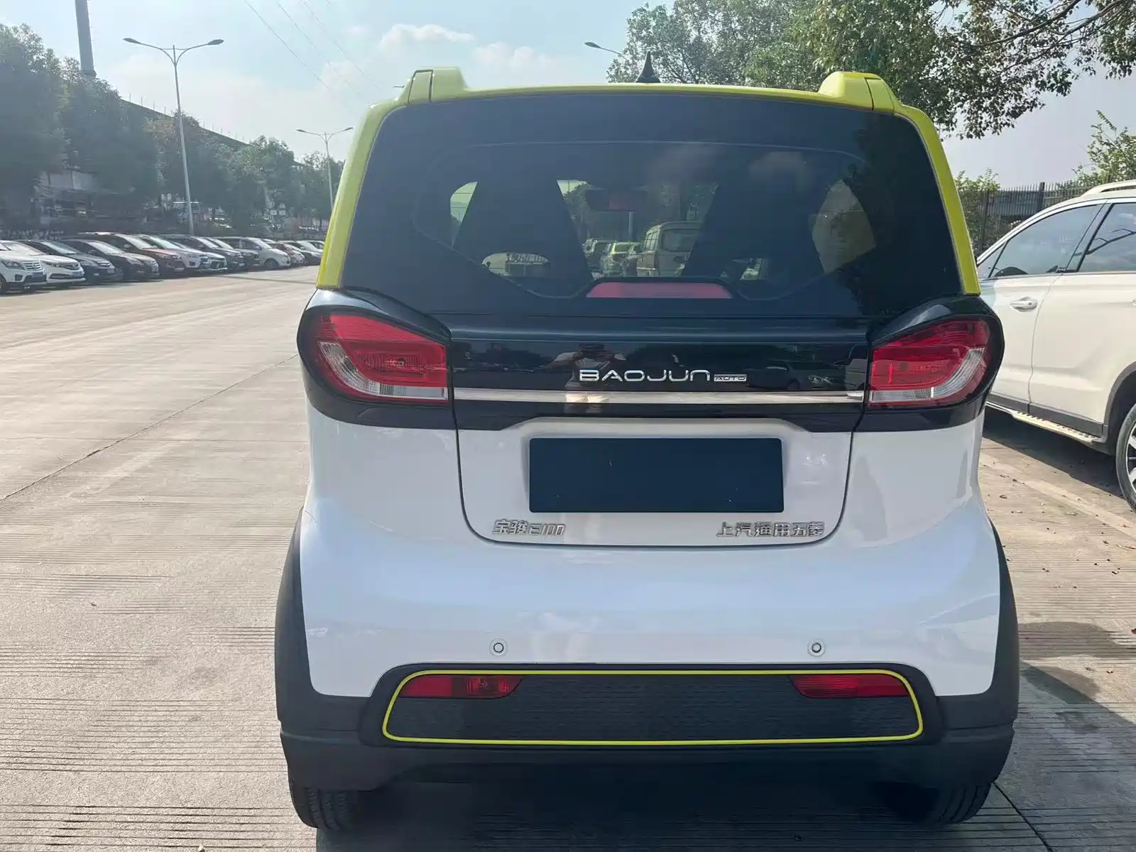 Фото 8 - Baojun E100