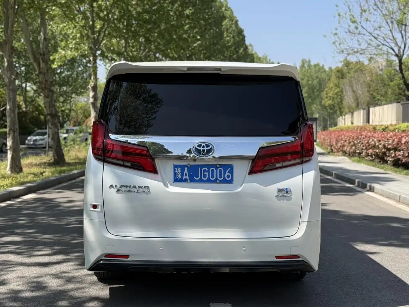 Toyota Alphard 2019 Hybrid 2.5L Premium Edition фото 8