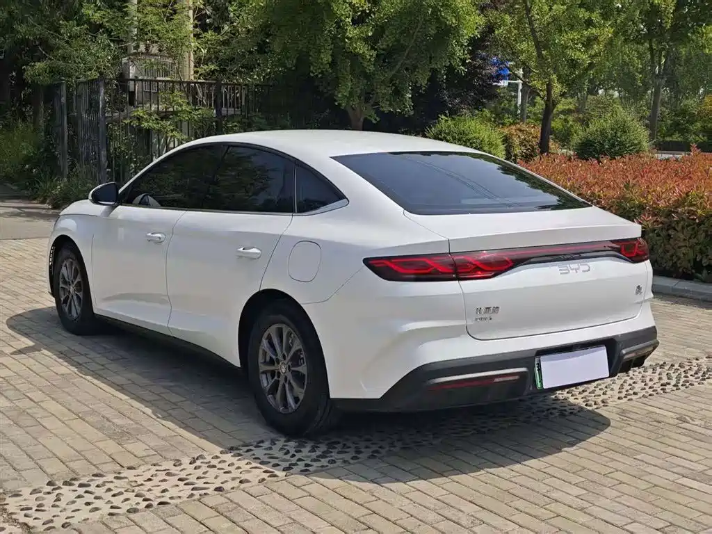 BYD Qin L 2025 DM-i Smart Drive Edition 80KM Leading фото 9