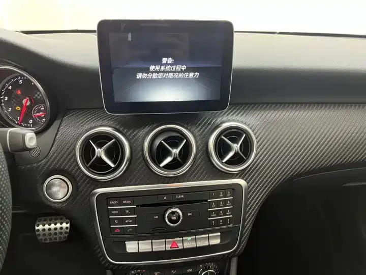 Mercedes-Benz A-Class (Import) 2016 A 200 Sport фото 12