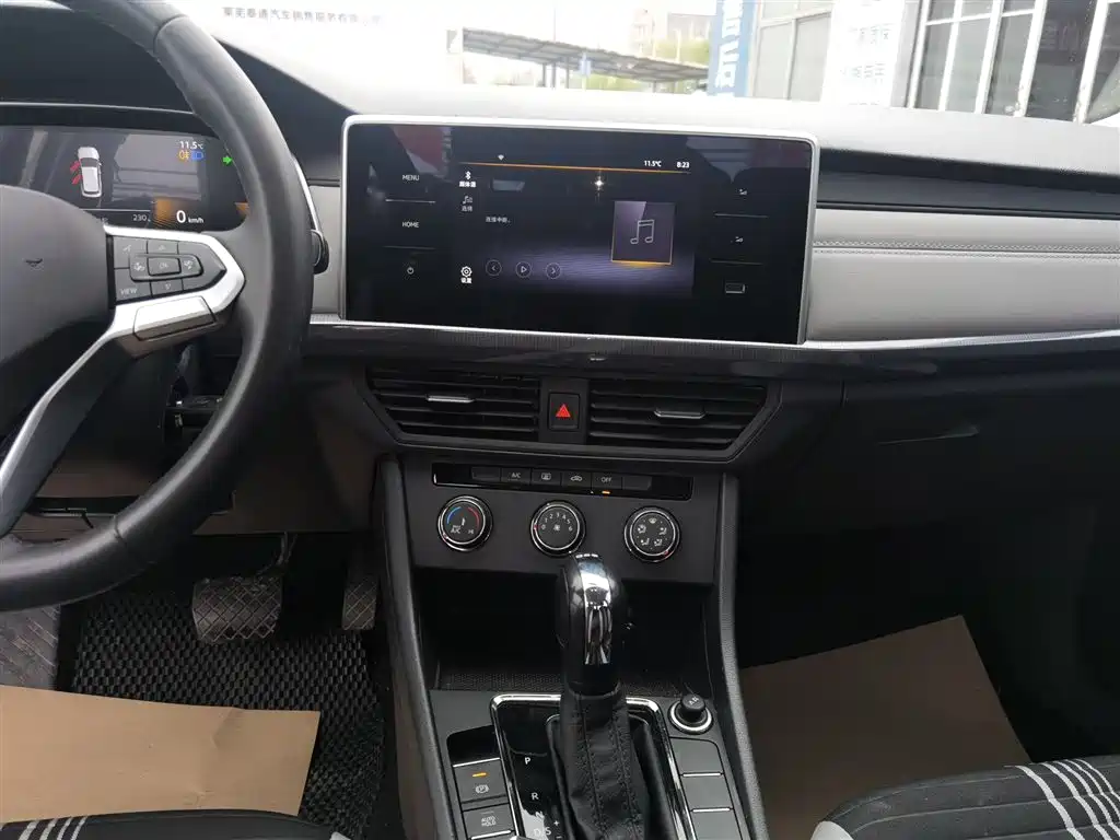 Volkswagen Bora 2024 200TSI DSG Smooth Ride Edition фото 7
