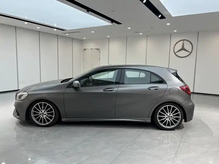 Mercedes-Benz A-Class (Import) 2016 A 200 Sport фото 4