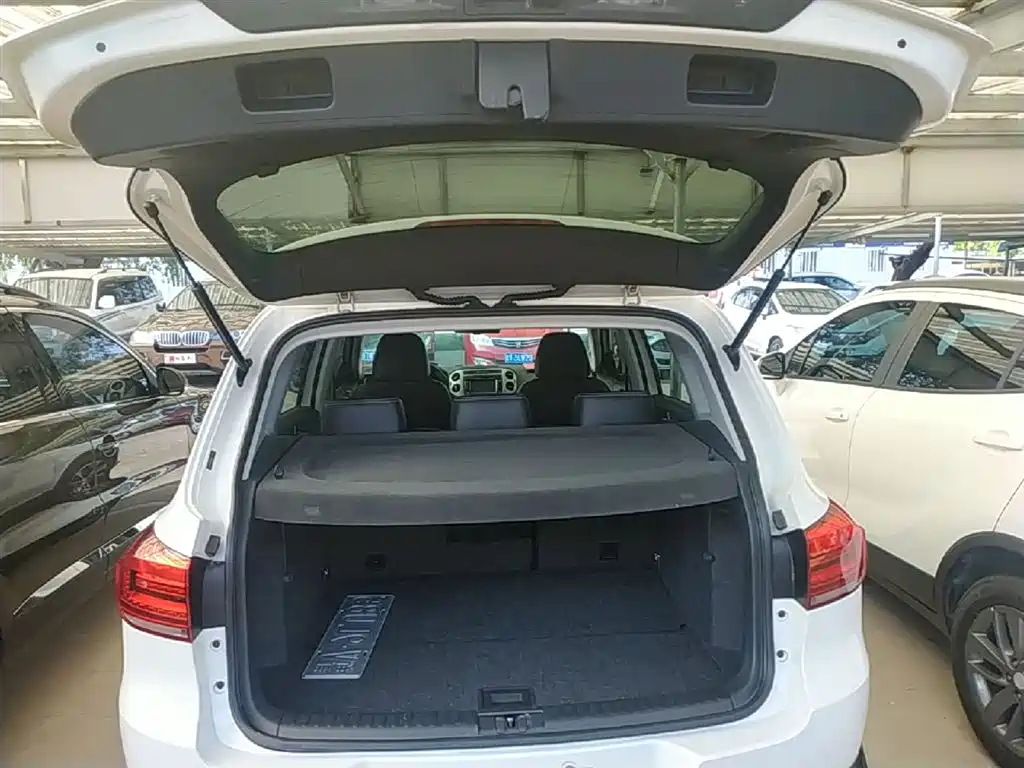 Volkswagen Tiguan 2015 1.8TSI Automatic 2WD Highline фото 19