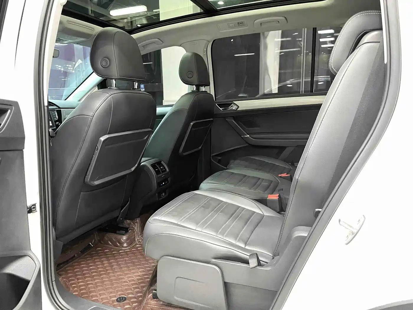 Volkswagen Touran 2021 Touran L 280TSI DSG Cross Edition 7-seater фото 10