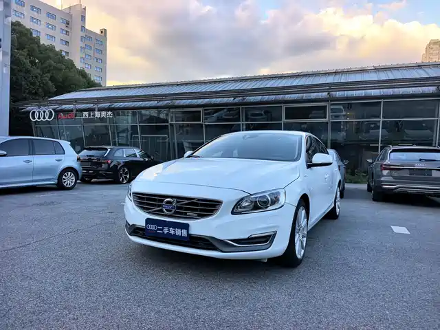 Volvo Volvo S60 Plug-in Hybrid 2015 S60L E-Drive Hybrid T6 Intelligent Edition