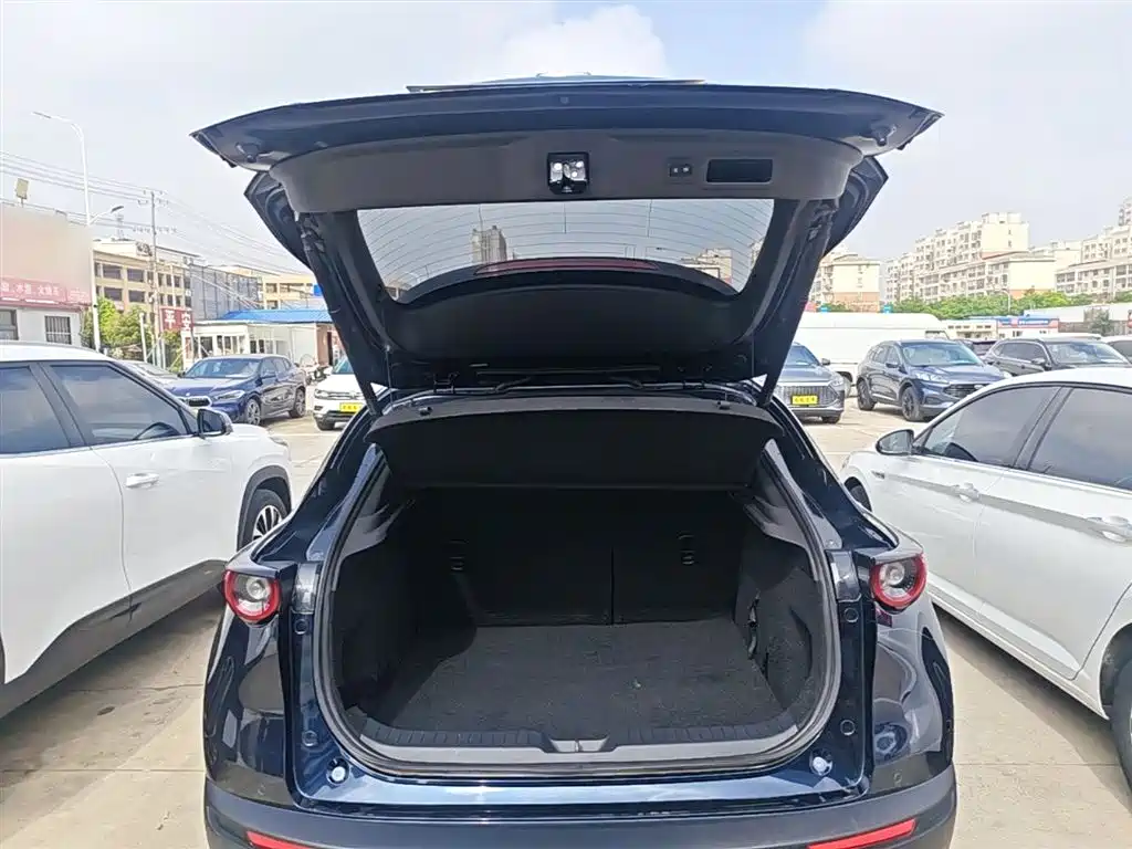 Photo 19 - Mazda CX-30