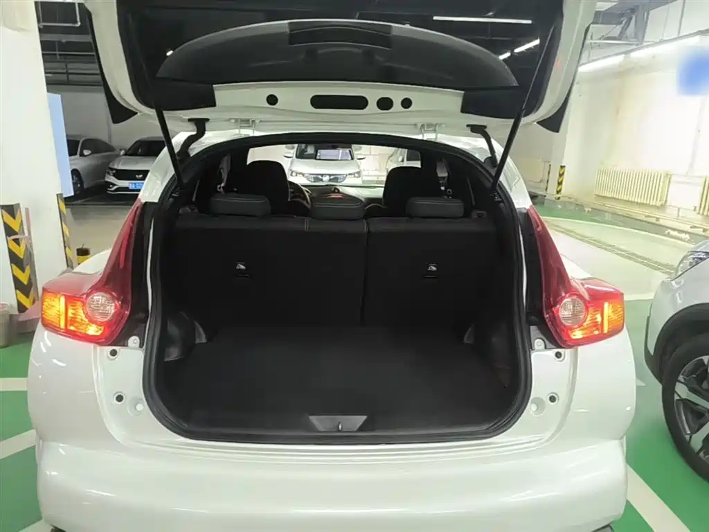 Infiniti ESQ 2019 2014 1.6L Free Edition