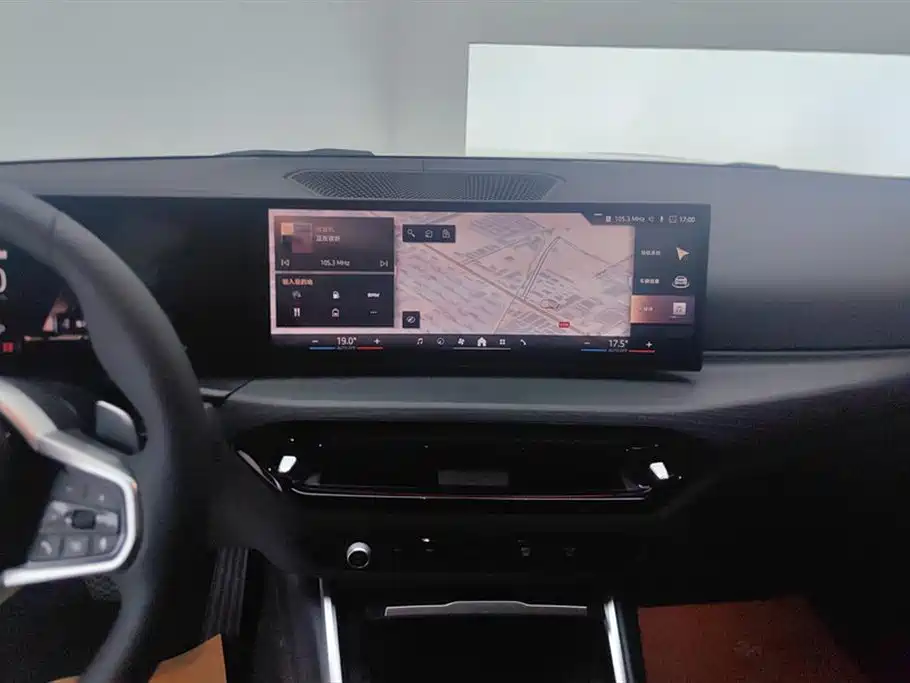 BMW 3 Series 2025 325Li M Sport Package фото 13
