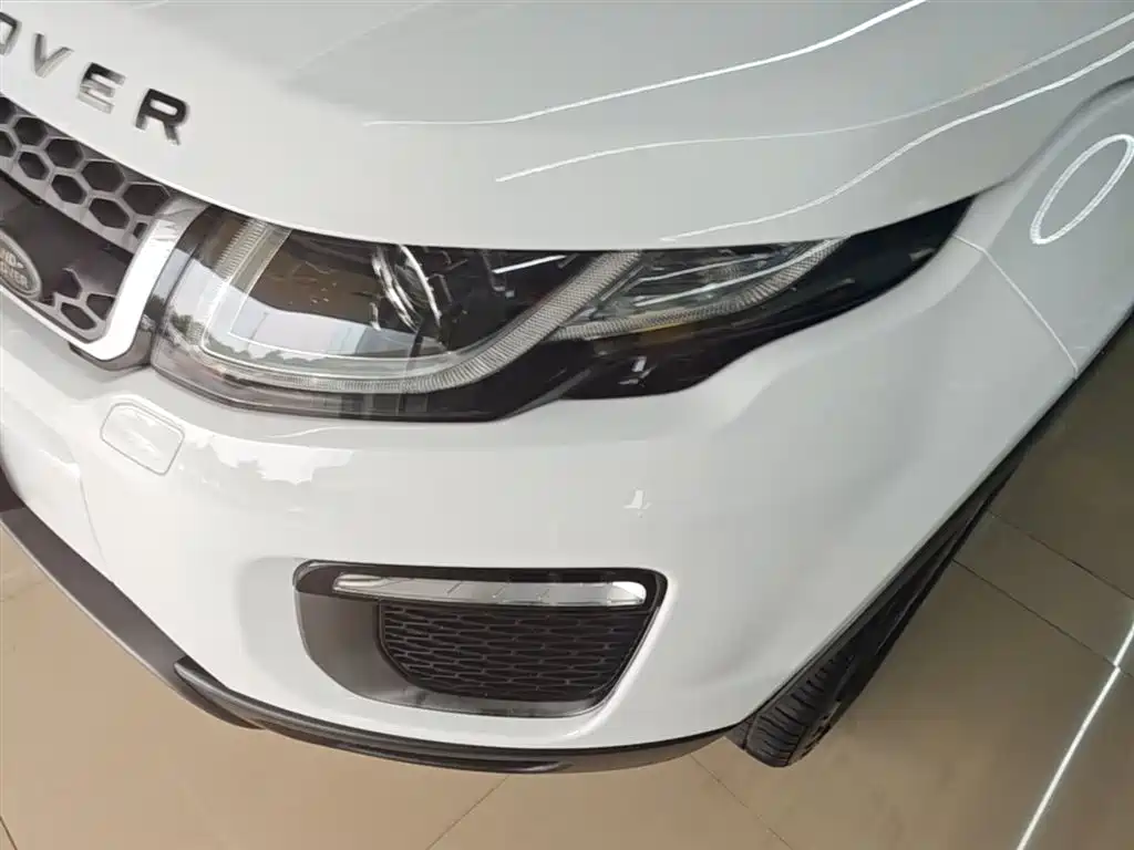 Land Rover Range Rover Evoque 2017 2.0T SE Smart Shine Edition фото 24