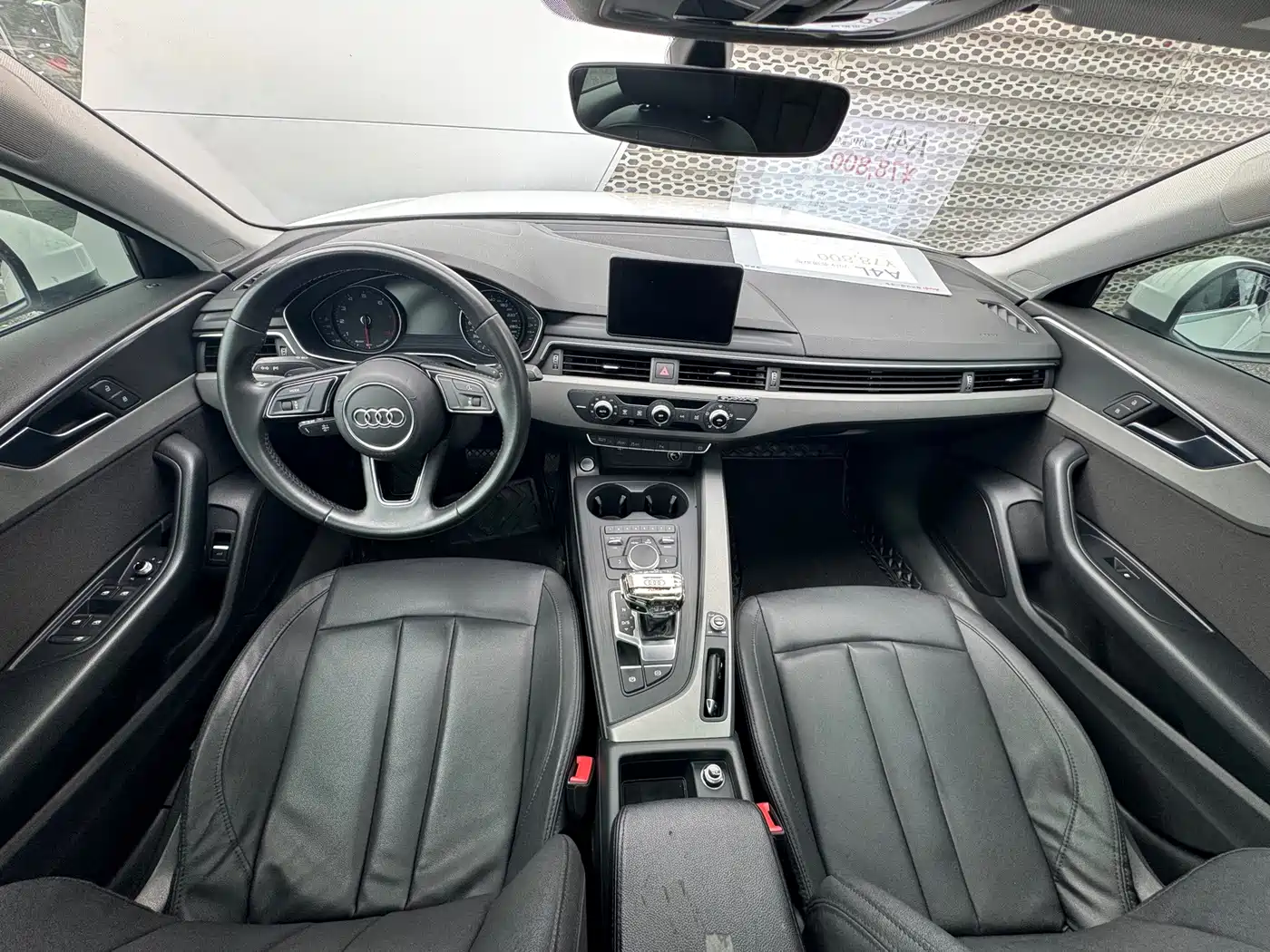 Фото 9 - Audi A4L