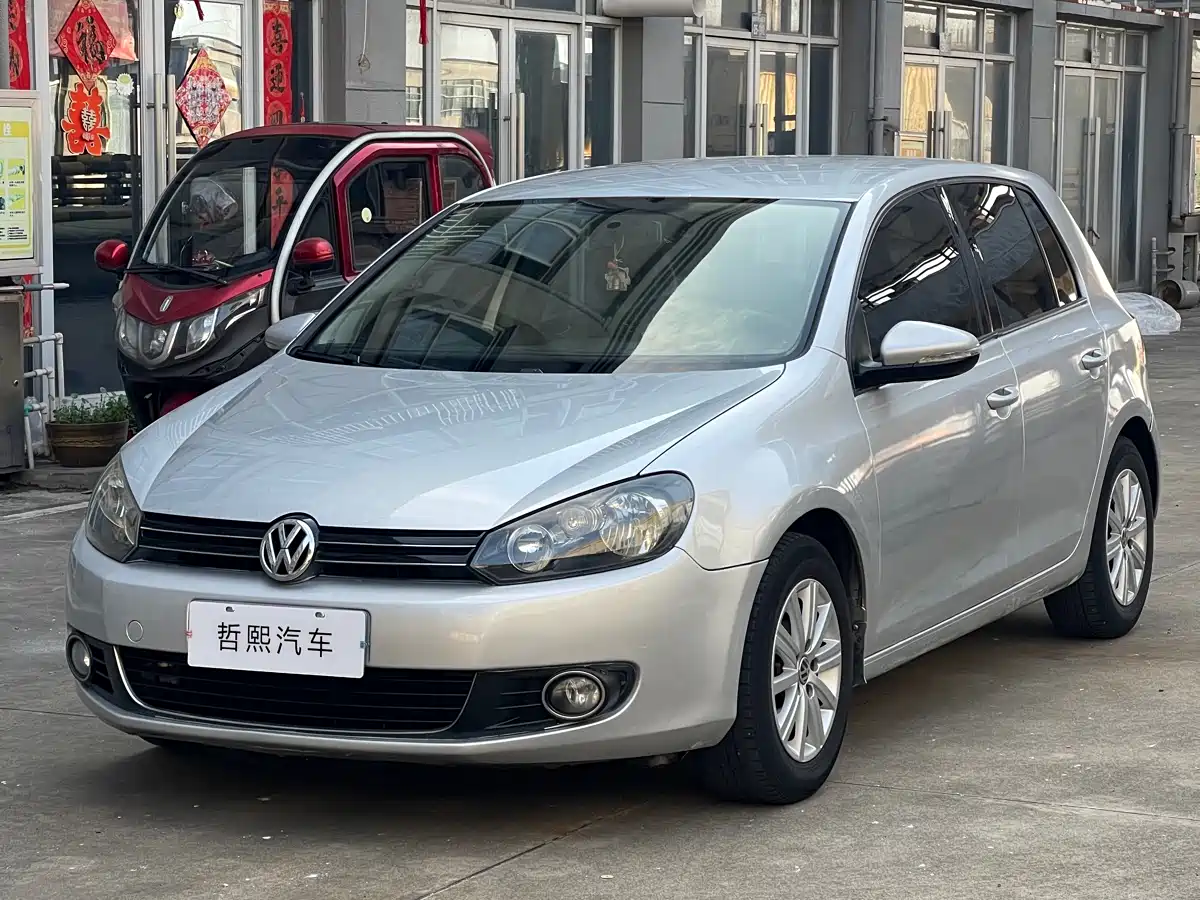 Volkswagen Golf 2010 1.6 Auto Fashion