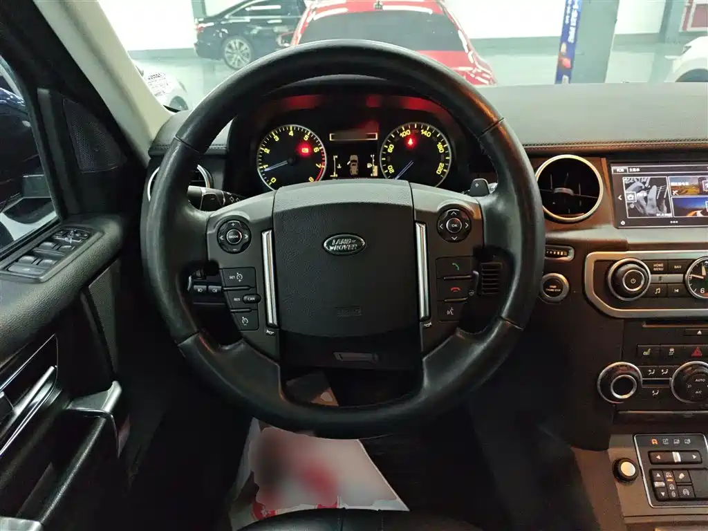 Land Rover Discovery 2016 3.0 SC Black Edition SE фото 3