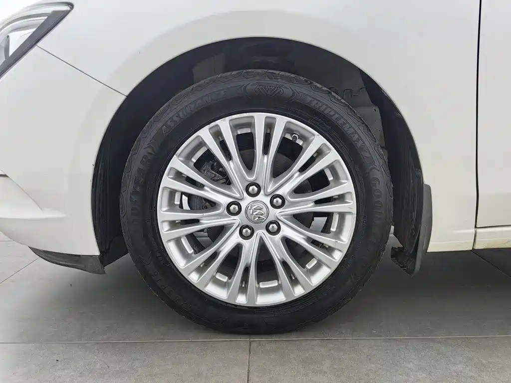 Фото 17 - Buick Excelle