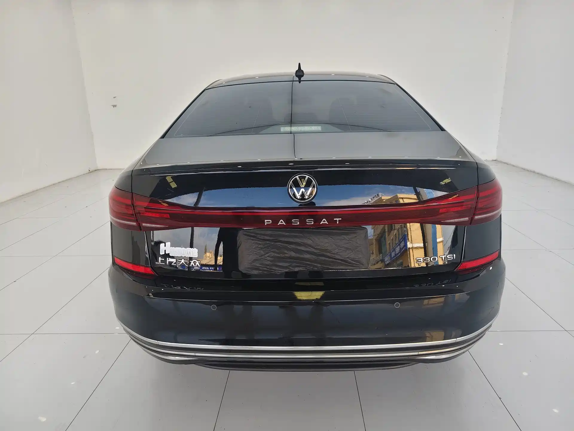 Photo 11 - Volkswagen Passat