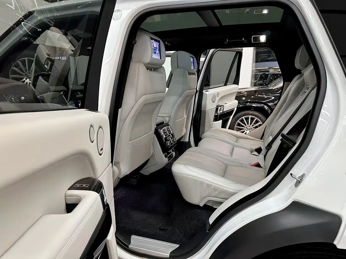 Land Rover Range Rover 2017 3.0 SC V6 Vogue фото 8