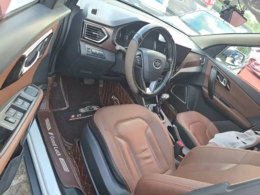 FAW Senya R7 2017 2016 1.6L Automatic Luxury