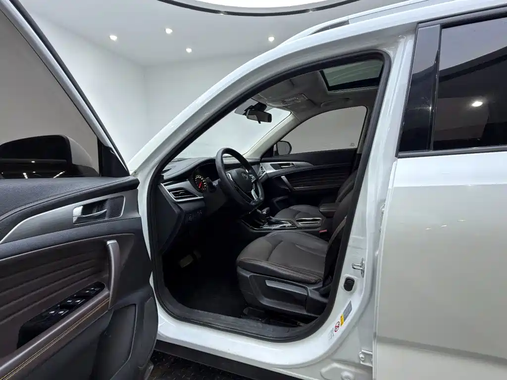Changan CS35 PLUS 2019 2018 1.6L Automatic Smooth Connect China V