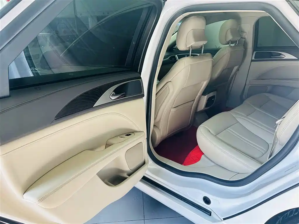 Lincoln MKZ 2019 2018 2.0T Premium Edition